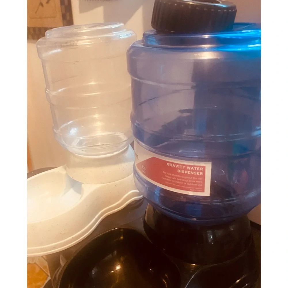 Water Gravity DOG Dispenser (2)pc pre owned as is see all photos (0.25)capacity